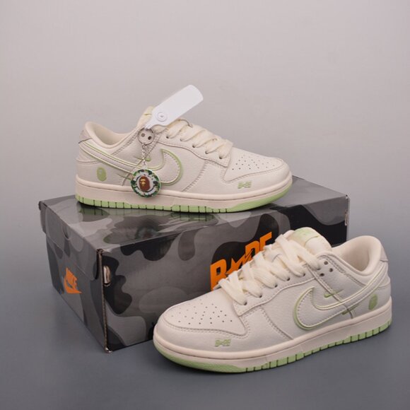 Nike SB Dunk Low Bape CF3688-010 - Picture 1 of 9